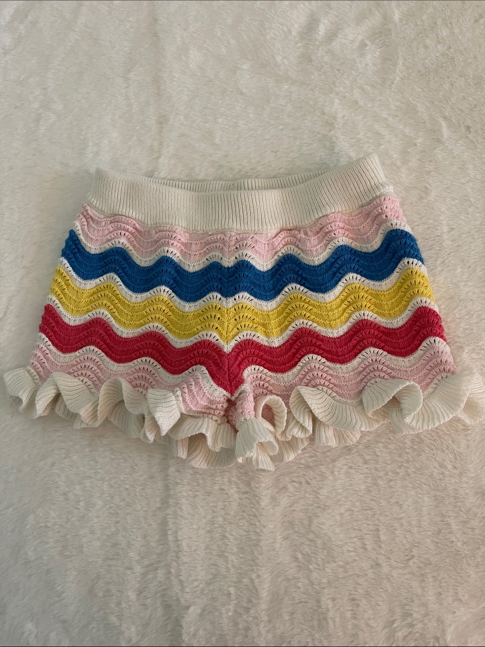 Adventurewear Multicolor Crochet Wave Knit girls Shorts SZ 4T